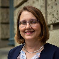 Dr. Anne Hopert